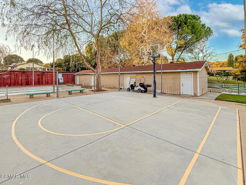 19337 Oak Plaza Court, Newhall, California 91321 home-pic-54