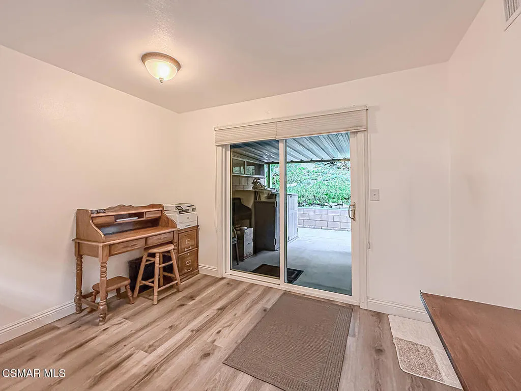 19337 Oak Plaza Court, Newhall, California 91321 home-pic-19