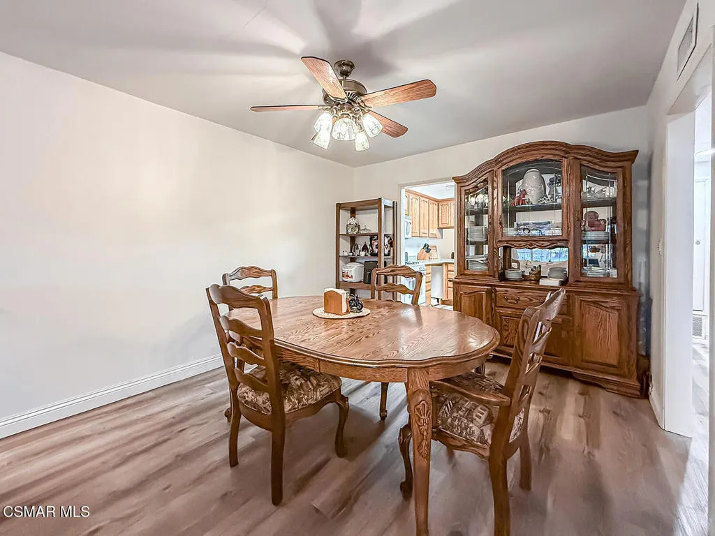 19337 Oak Plaza Court, Newhall, California 91321 home-pic-12