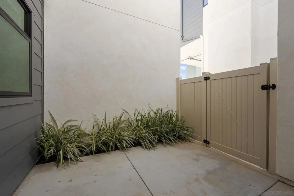107 Daisy, Imperial Beach, California 91932 home-pic-18