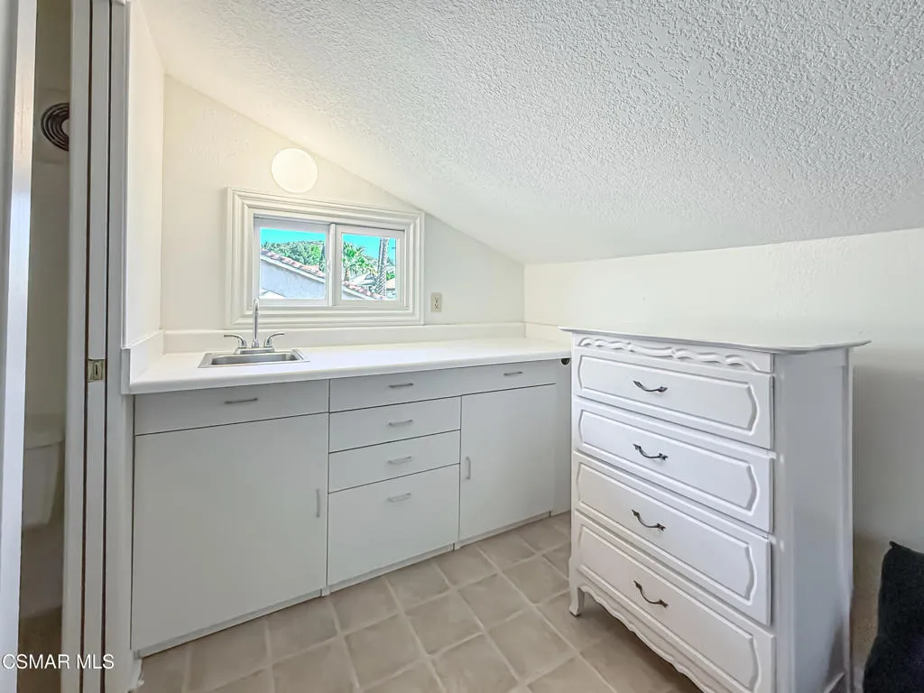 705 Rushing Creek Place, Thousand Oaks, California 91360 home-pic-45