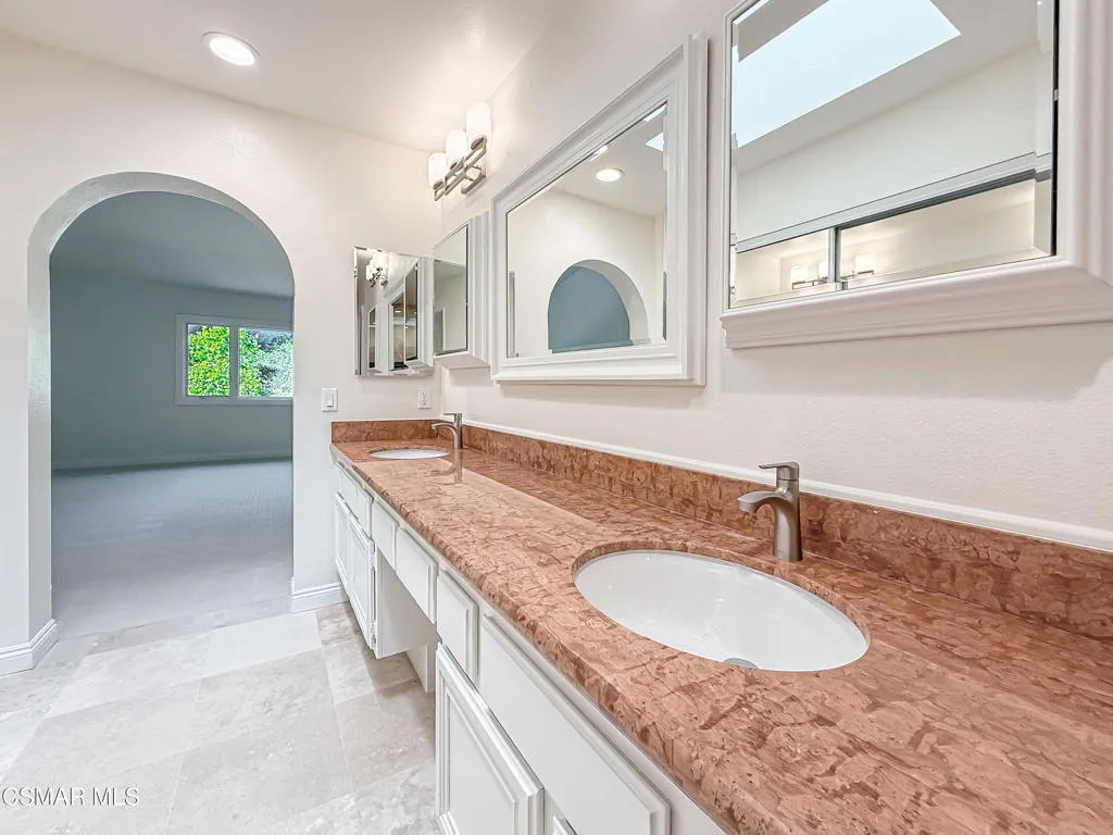 705 Rushing Creek Place, Thousand Oaks, California 91360 home-pic-51