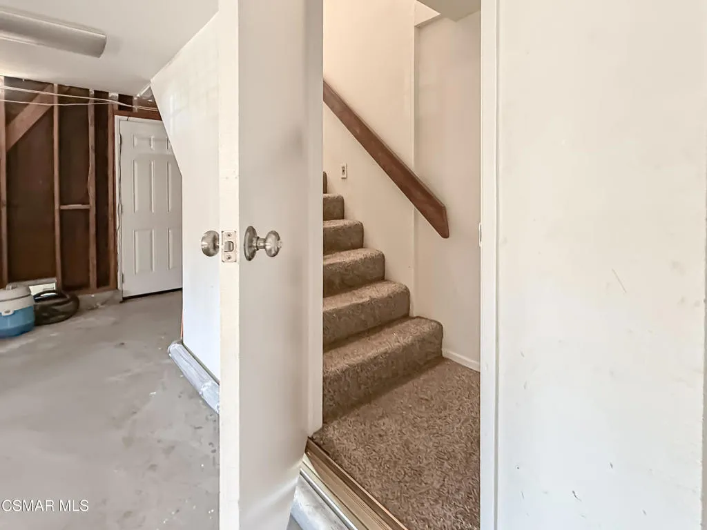 705 Rushing Creek Place, Thousand Oaks, California 91360 home-pic-41