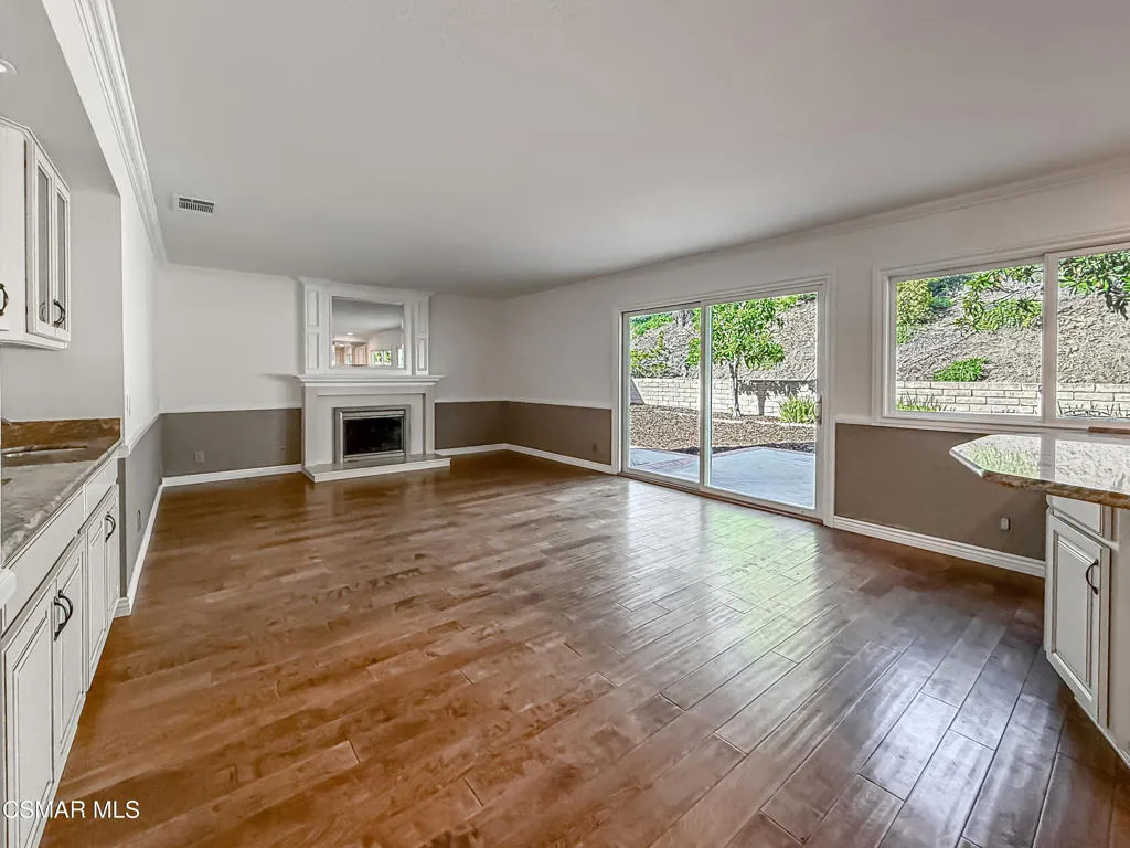 705 Rushing Creek Place, Thousand Oaks, California 91360 home-pic-12