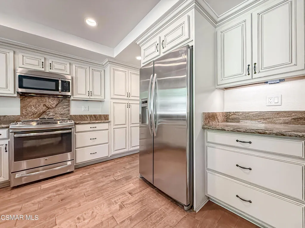 705 Rushing Creek Place, Thousand Oaks, California 91360 home-pic-19
