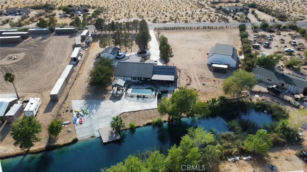 37077 Coyote Lake, Newberry Springs, California 92365 home-pic-57