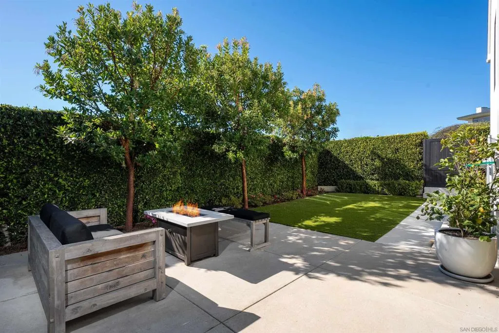 1455 Clove Street, San Diego, California 92106 home-pic-37