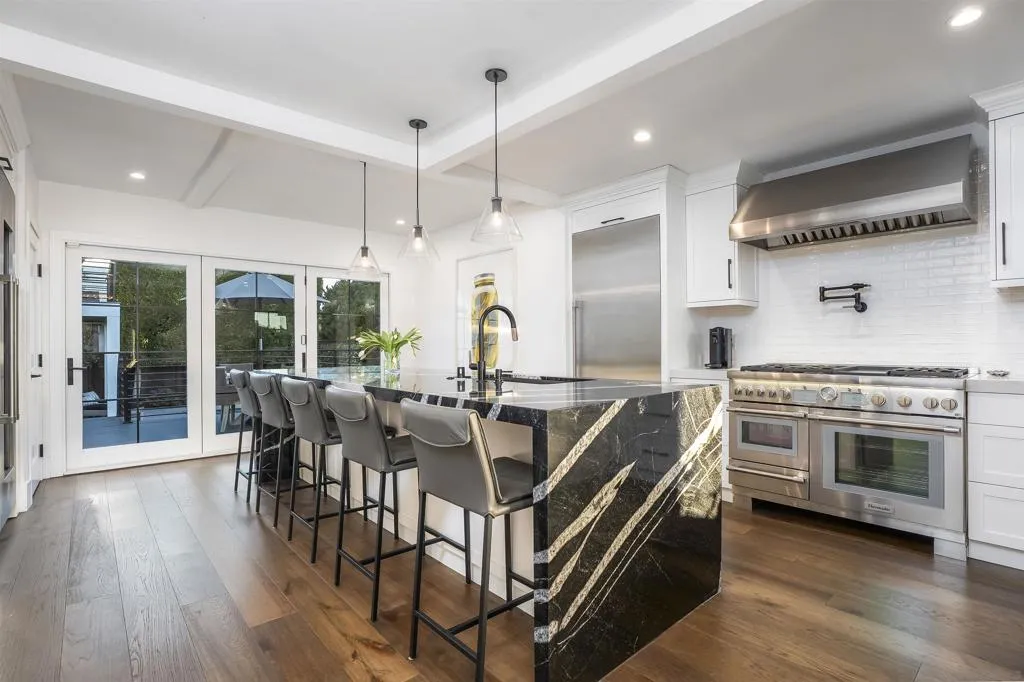 1455 Clove Street, San Diego, California 92106 home-pic-12