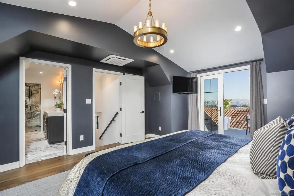 1455 Clove Street, San Diego, California 92106 home-pic-21