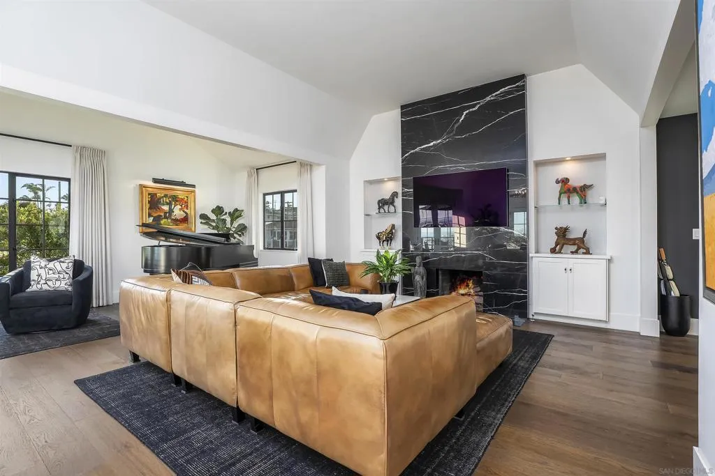 1455 Clove Street, San Diego, California 92106 home-pic-4