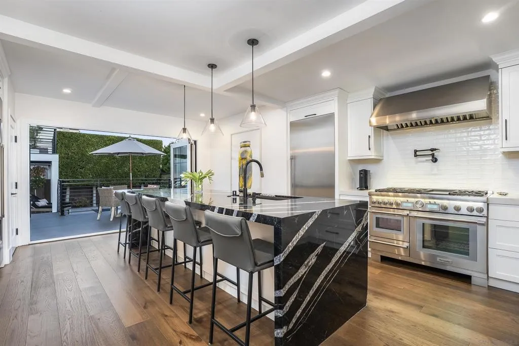 1455 Clove Street, San Diego, California 92106 home-pic-14