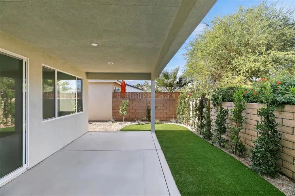 69662 Calle La Costa, Cathedral City, California 92234 home-pic-31