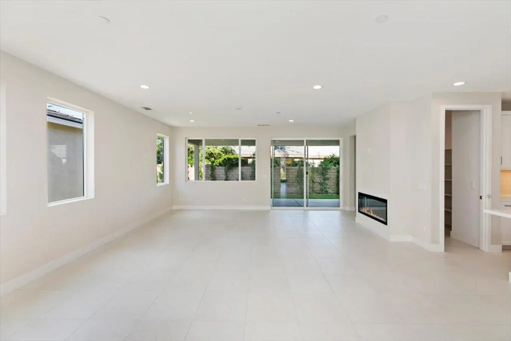 69662 Calle La Costa, Cathedral City, California 92234 home-pic-6