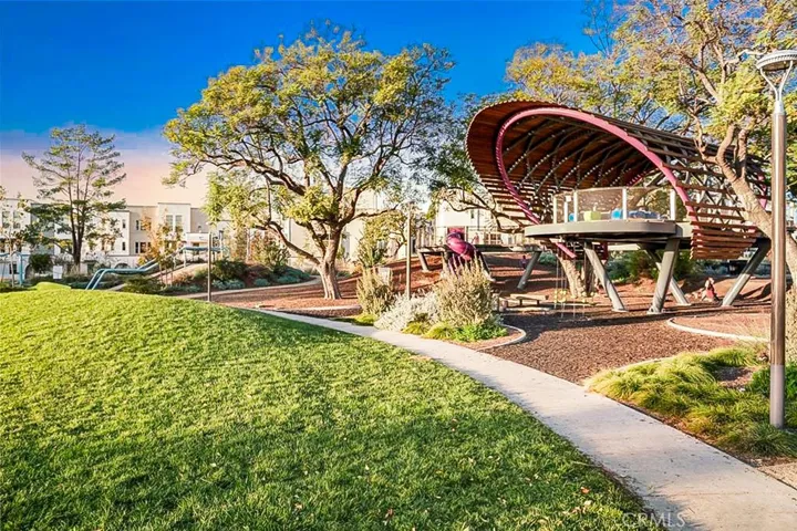 111 Fixie, Irvine, California 92618