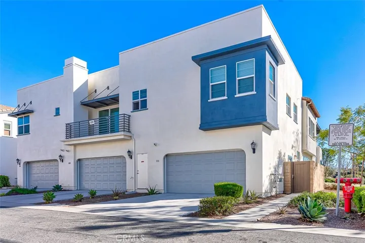 111 Fixie, Irvine, California 92618