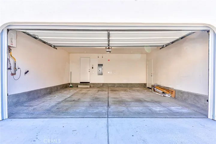 111 Fixie, Irvine, California 92618