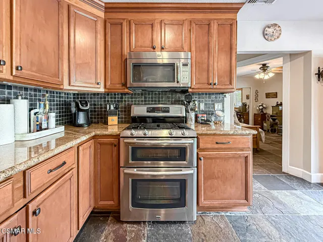 cKitchen and Dining4