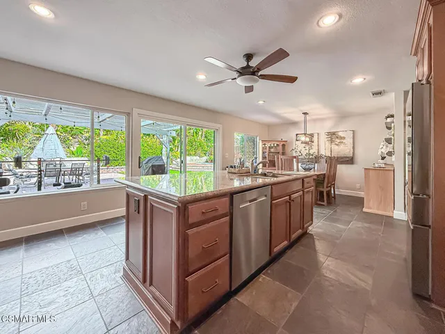 cKitchen and Dining5
