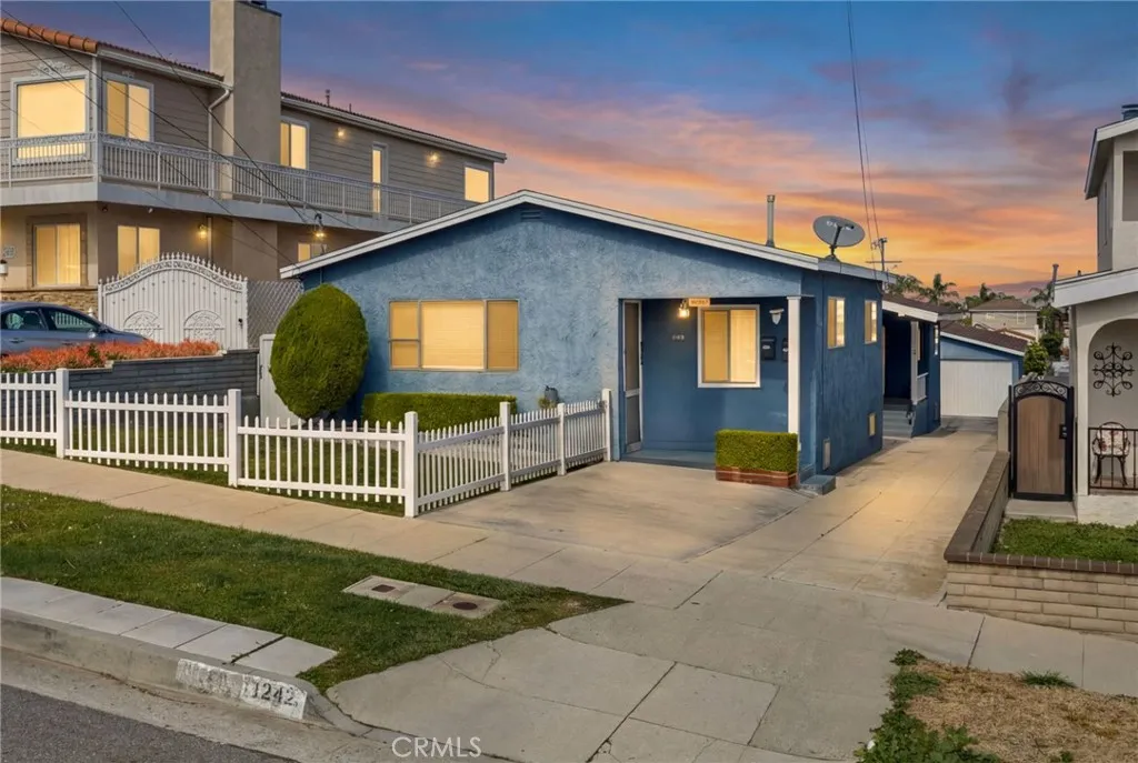 1240 W 22nd St, San Pedro, California 90731 home-pic-1