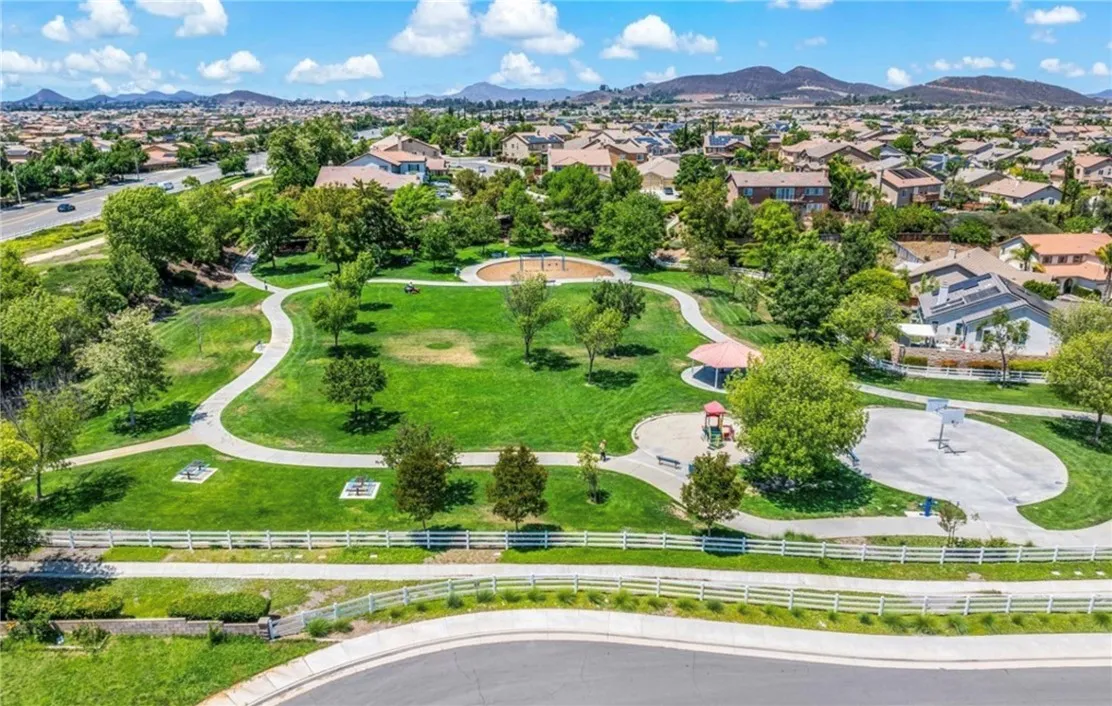 35430 Azalea, Winchester, California 92596 home-pic-33