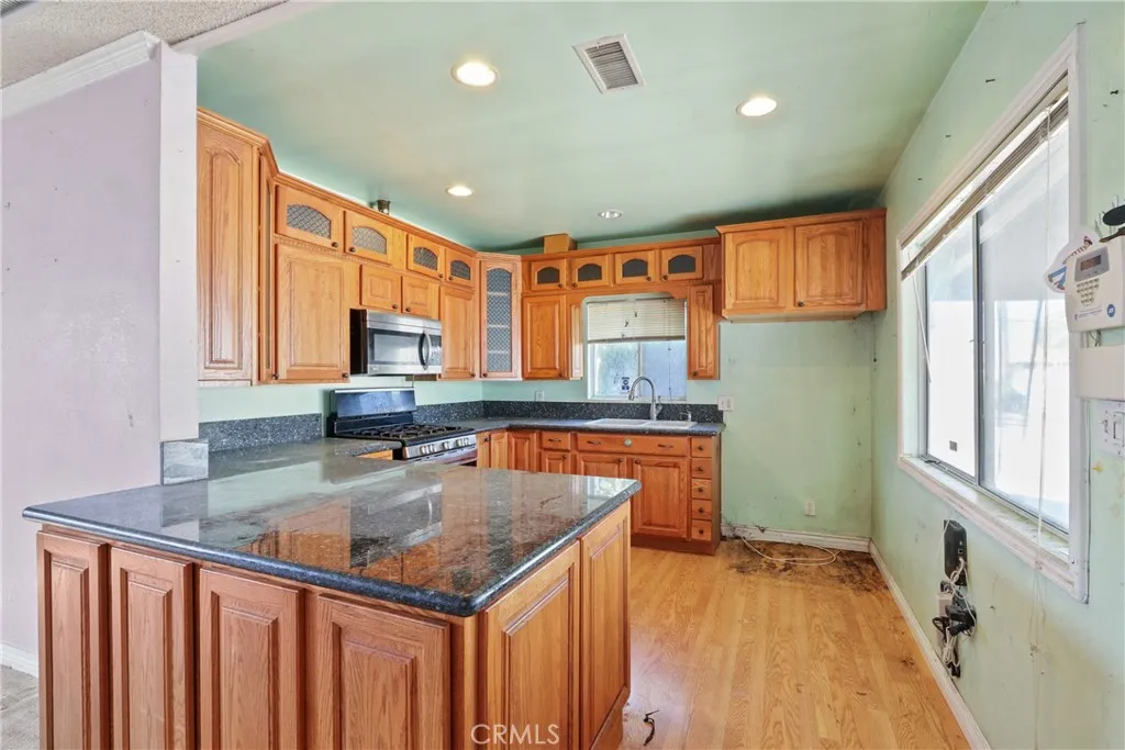 3506 Puente, Baldwin Park, California 91706 home-pic-9