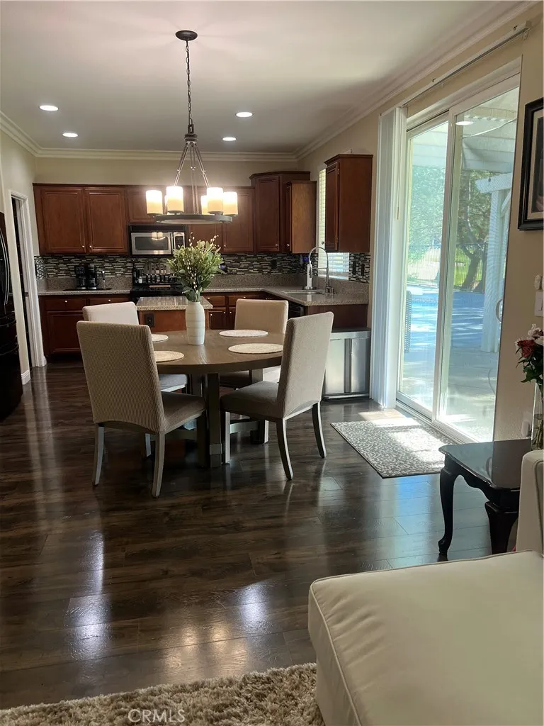 33379 Wallace Way, Yucaipa, California 92399 home-pic-8