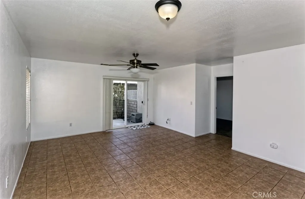 19028 Stoddard Way, Apple Valley, California 92308 home-pic-15