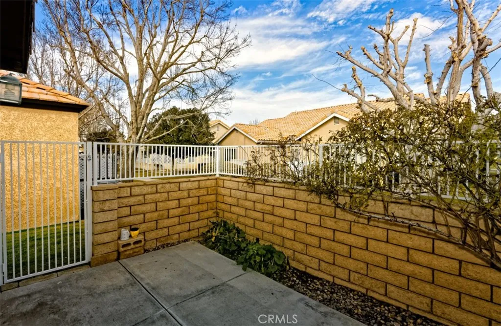 19028 Stoddard Way, Apple Valley, California 92308 home-pic-28