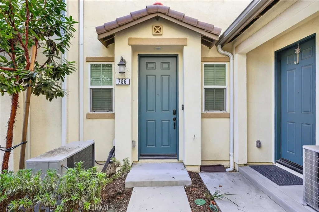 786 N Ethan, Anaheim, California 92805 home-pic-1