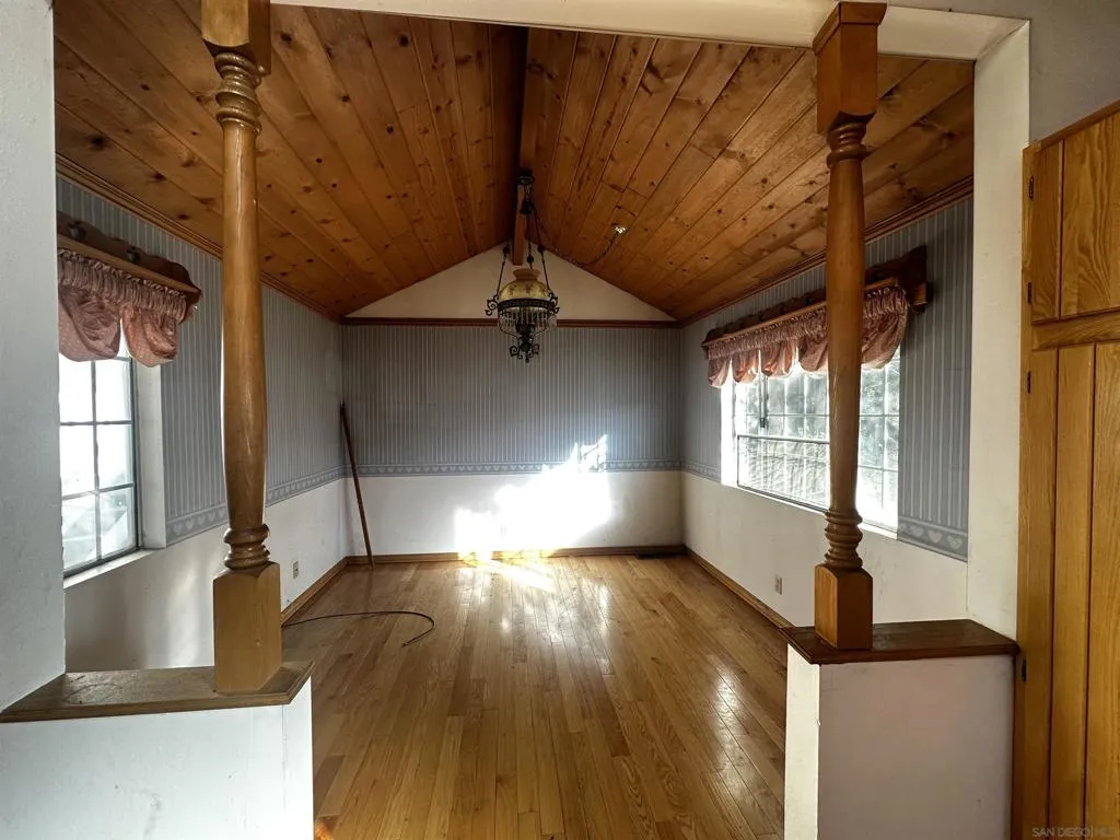 402 Delle Drive, Crestline, California 92325 home-pic-9