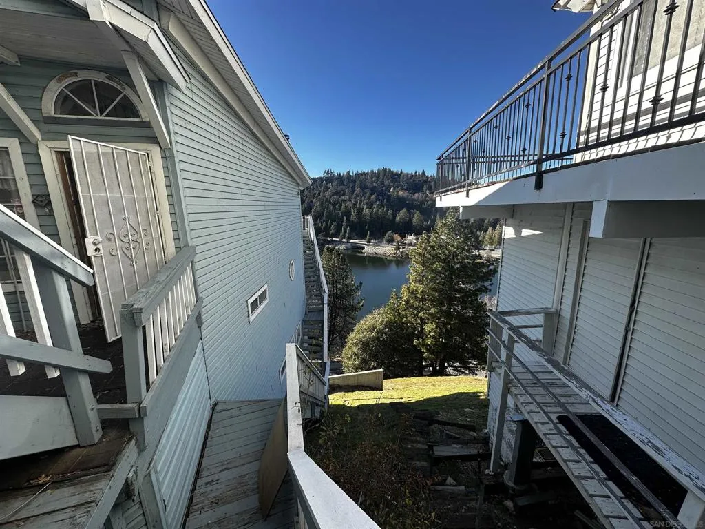 402 Delle Drive, Crestline, California 92325 home-pic-19