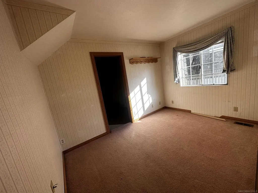 402 Delle Drive, Crestline, California 92325 home-pic-13