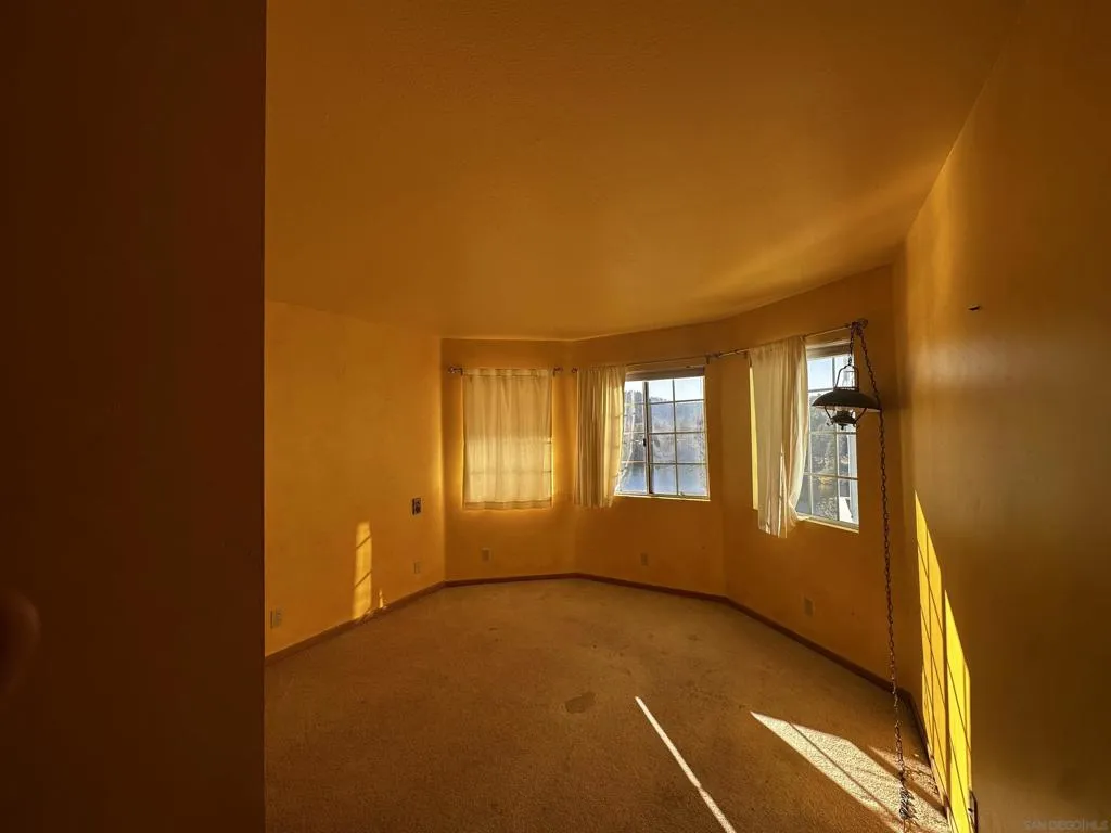 402 Delle Drive, Crestline, California 92325 home-pic-11