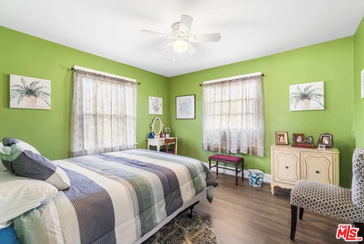 Upstairs bedroom 1