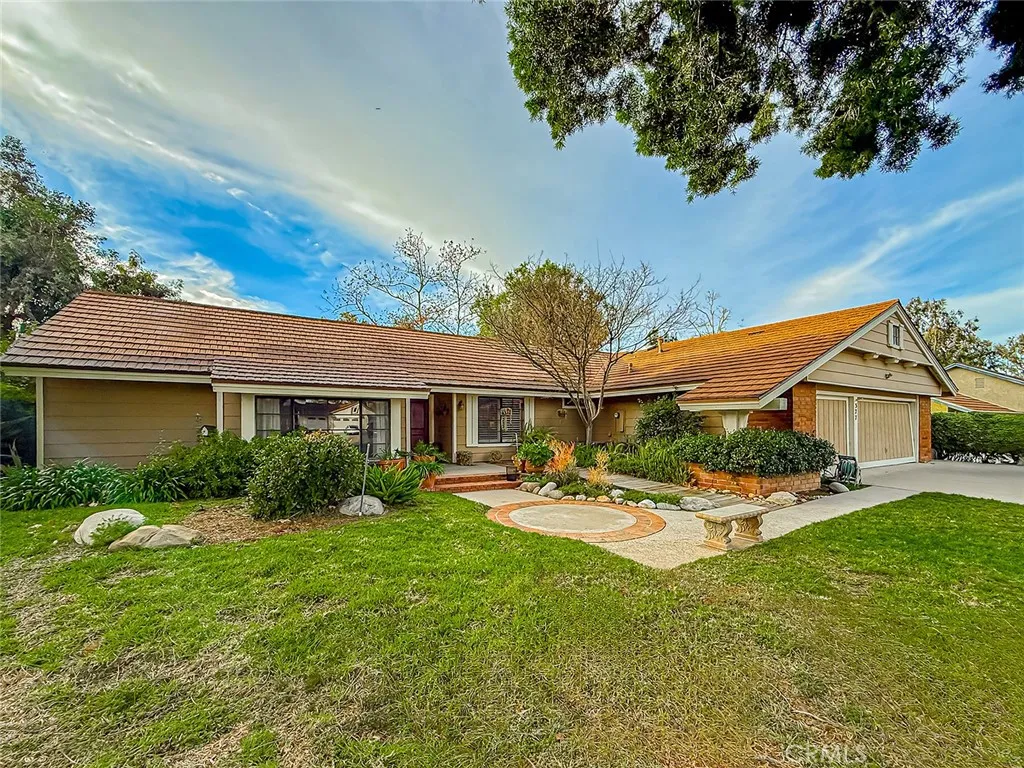 377 Oldstone Court, Simi Valley, California 93065 home-pic-7