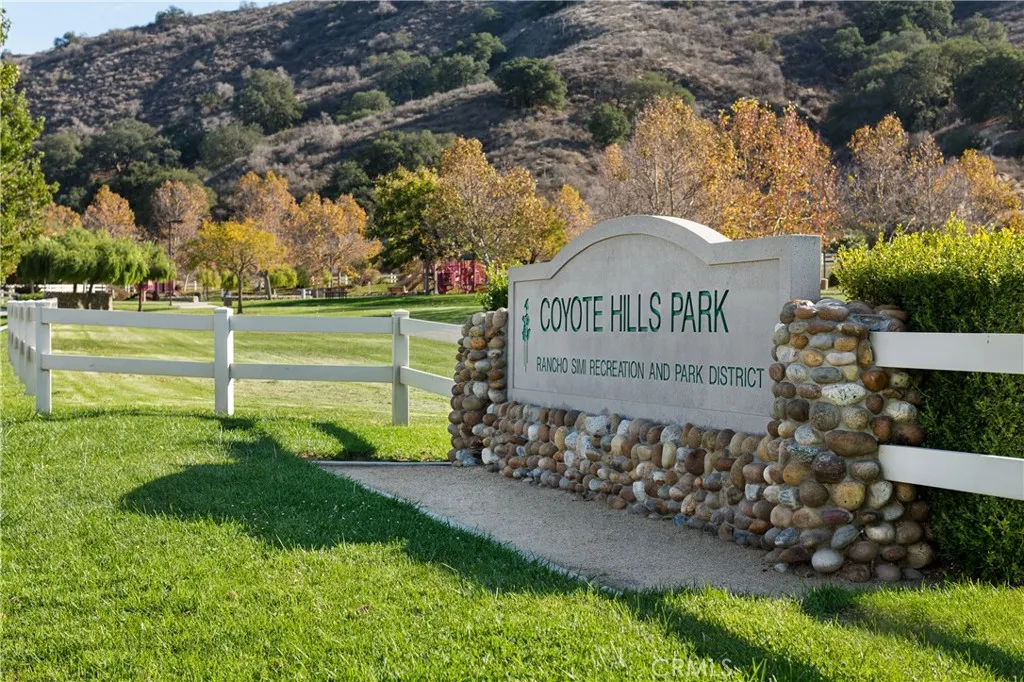 377 Oldstone Court, Simi Valley, California 93065 home-pic-41
