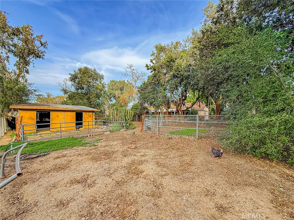 377 Oldstone Court, Simi Valley, California 93065 home-pic-5
