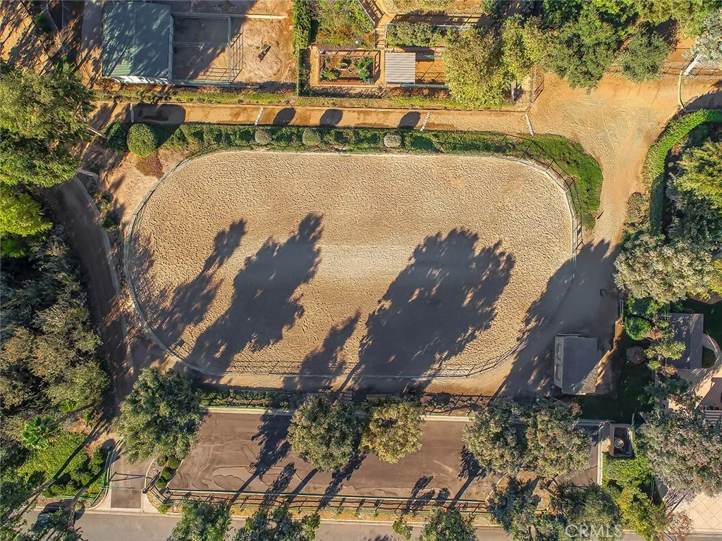 377 Oldstone Court, Simi Valley, California 93065 home-pic-39