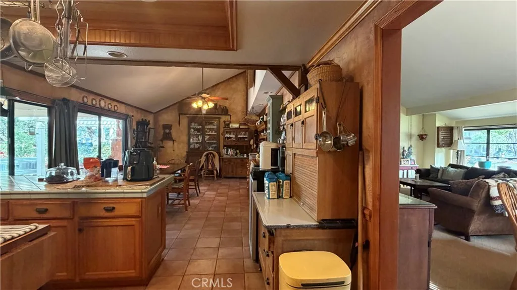 377 Oldstone Court, Simi Valley, California 93065 home-pic-18