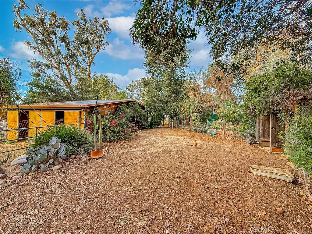 377 Oldstone Court, Simi Valley, California 93065 home-pic-30
