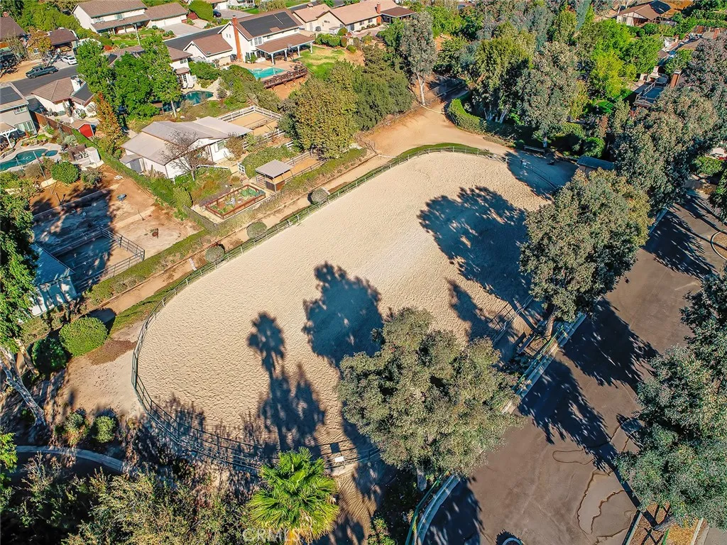 377 Oldstone Court, Simi Valley, California 93065 home-pic-37