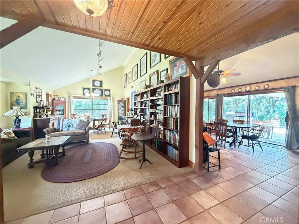 377 Oldstone Court, Simi Valley, California 93065 home-pic-8