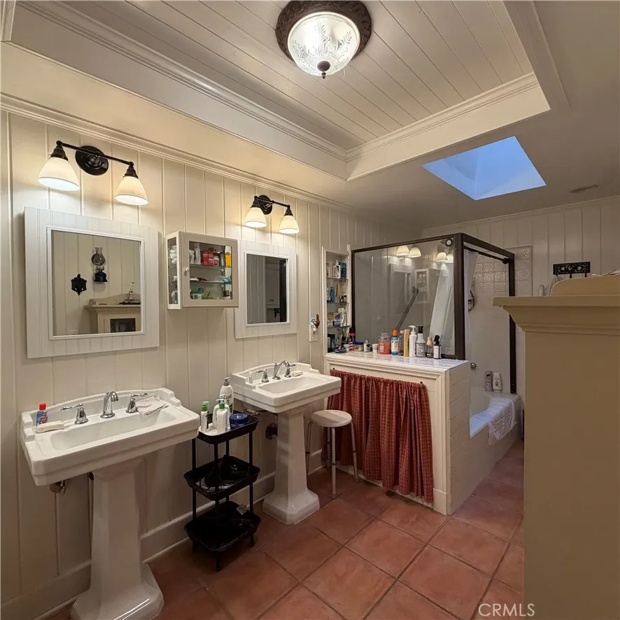377 Oldstone Court, Simi Valley, California 93065 home-pic-26
