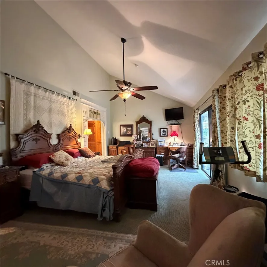 377 Oldstone Court, Simi Valley, California 93065 home-pic-24