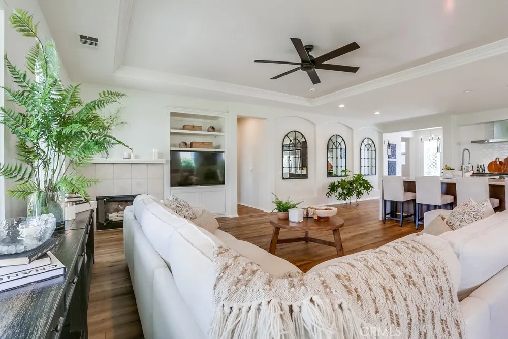 28756 Fall Creek Court, Menifee, California 92584 home-pic-17
