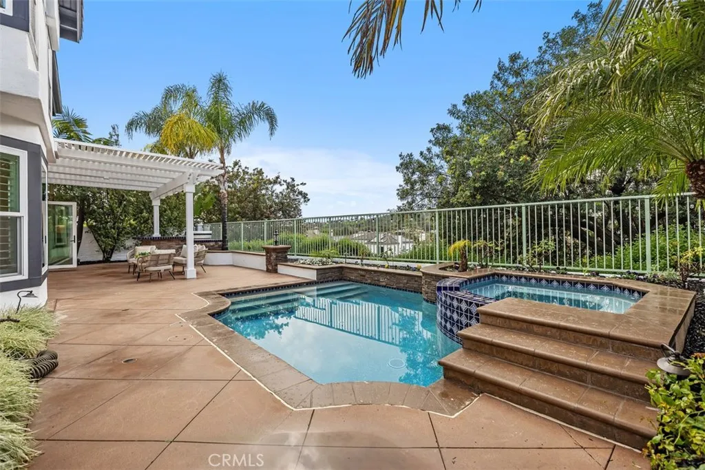 11 Riviera, Trabuco Canyon, California 92679 home-pic-33