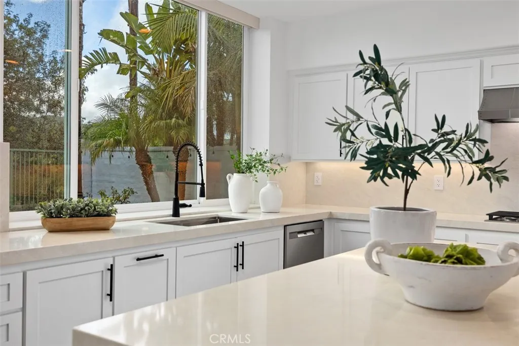 11 Riviera, Trabuco Canyon, California 92679 home-pic-8