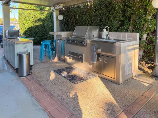 220 rv lot-8