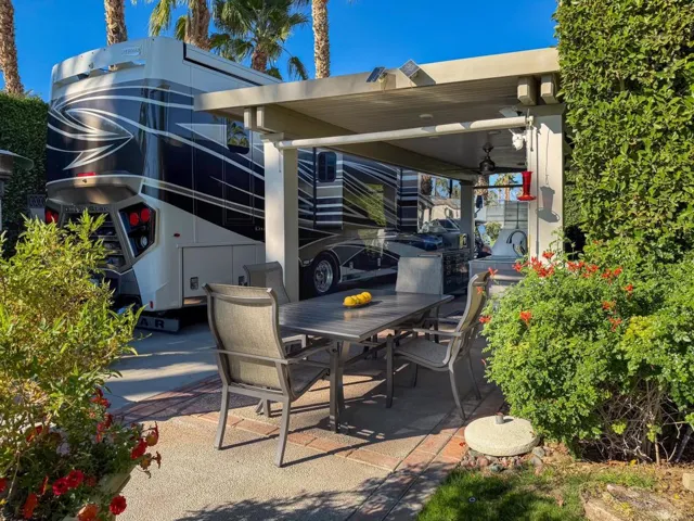 220 rv lot-16