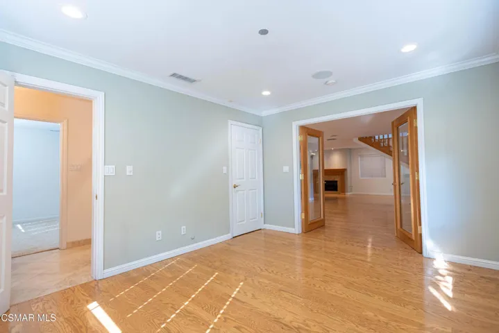 4539MammothAve 22